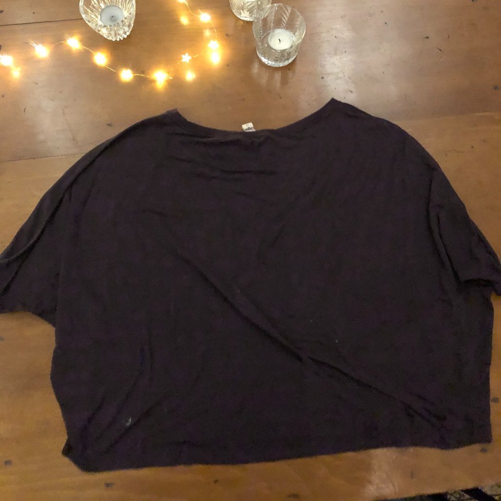 Lululemon yoga shirt